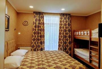 Фото номера Семейный номер с балконом Отель Abastumani Hotel Oxygen O2 г. Абастумани 2